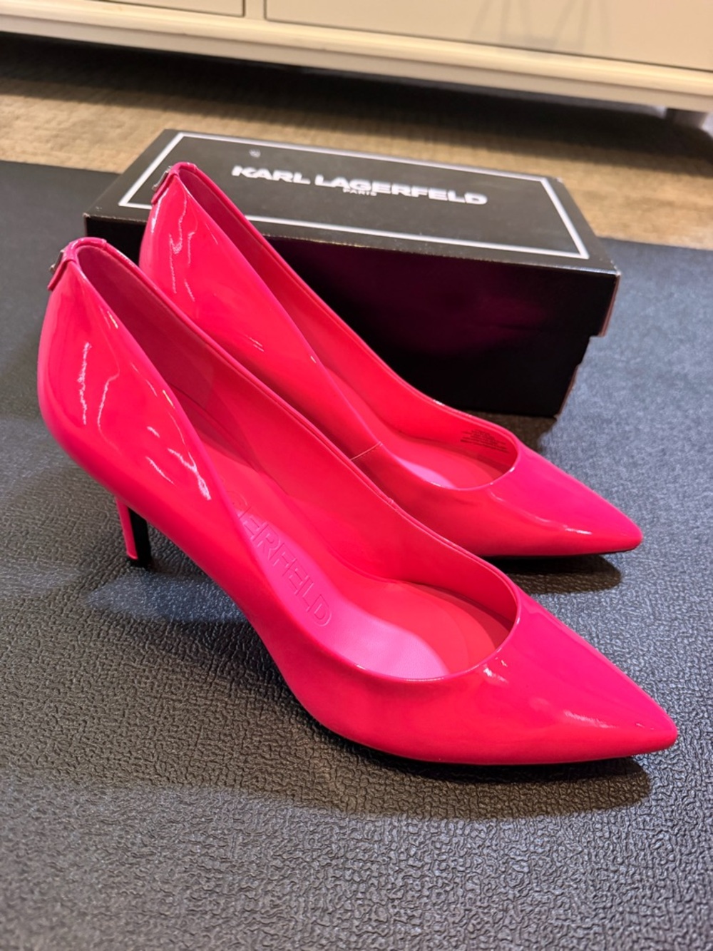 Karl Lagerfeld Hot Pink Leather Heels New - Picture 4 of 8